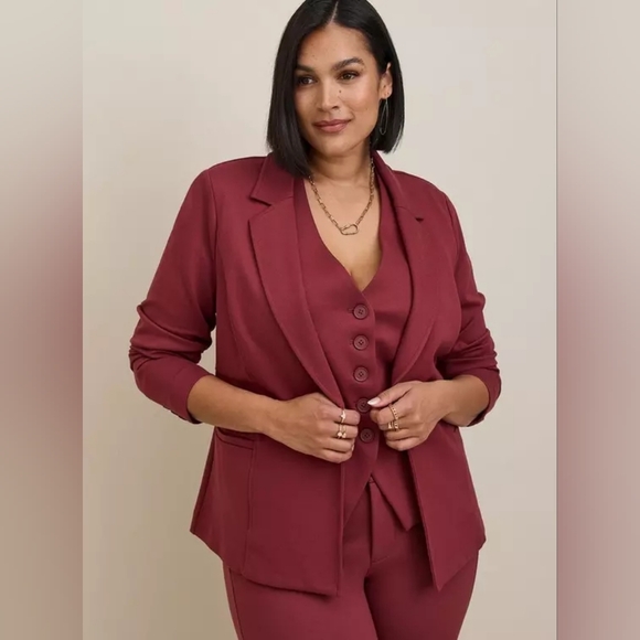 torrid Jackets & Blazers - NWT Torrid Chelsea Studio Luxe Ponte Blazer Stretchy Maroon Tailored Fit